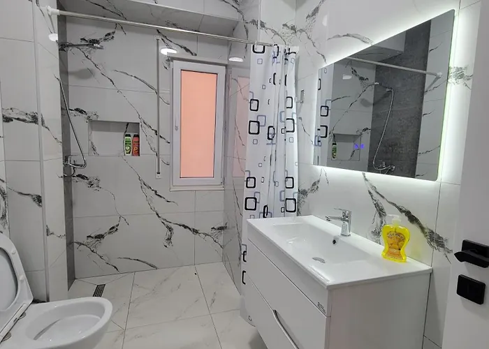 Lux Apartman Kamëz